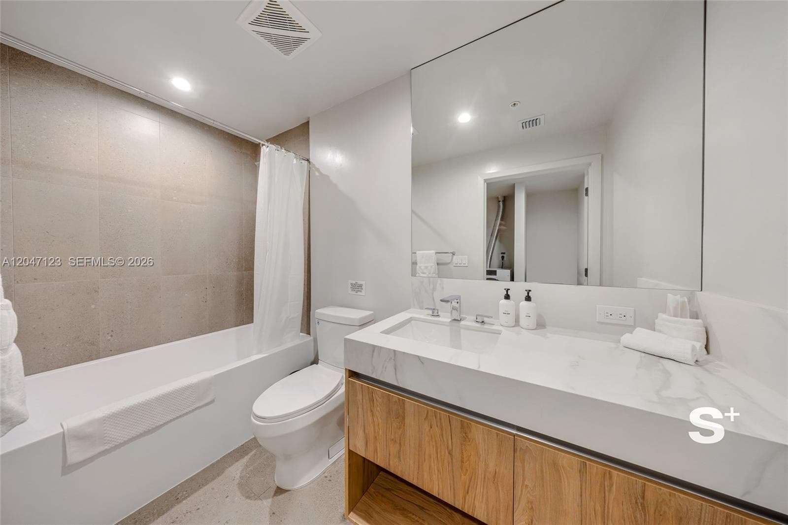 11 NE 6th St # 2307, Miami FL 33132 photo 5