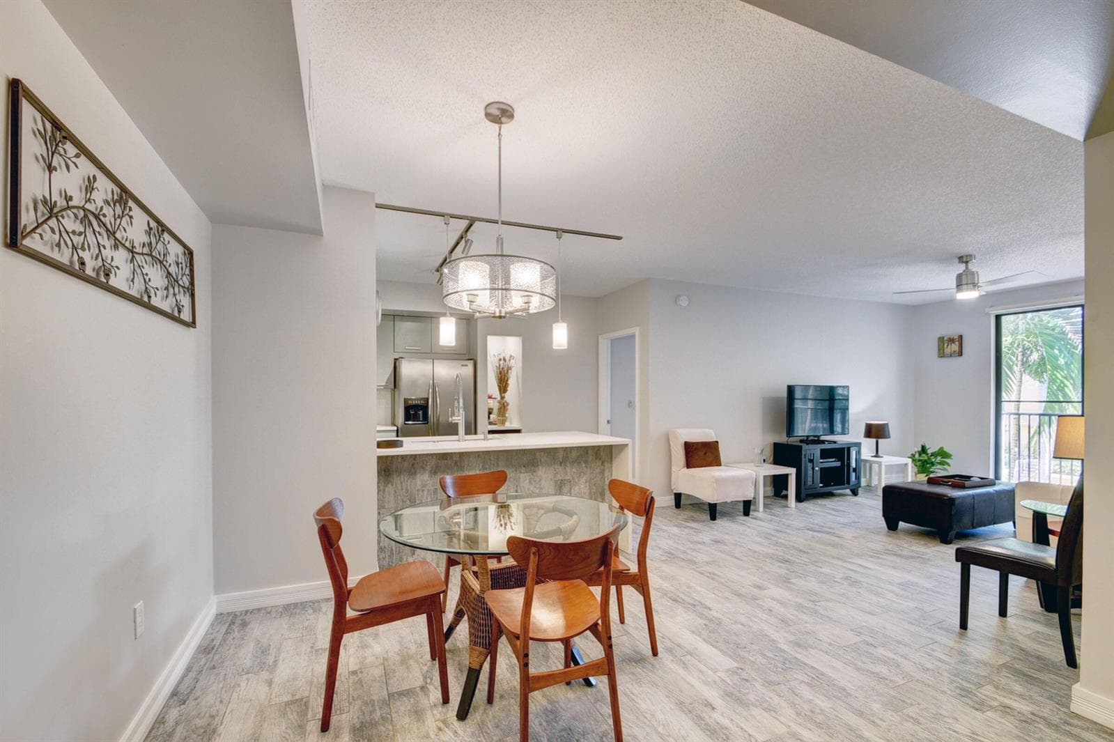 720 S Sapodilla Avenue # 208, West Palm Beach FL 33401 photo 2