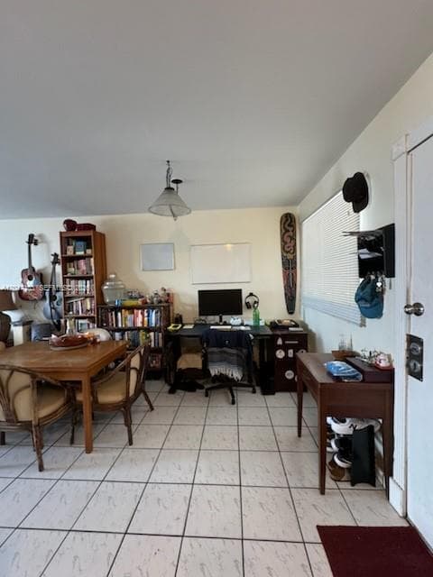 2000 Biarritz Dr # 404, Miami Beach FL 33141 photo 2