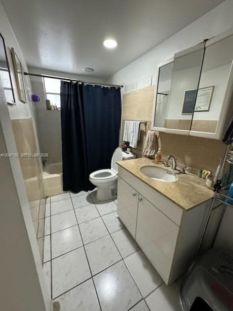 2000 Biarritz Dr # 404, Miami Beach FL 33141 photo 5