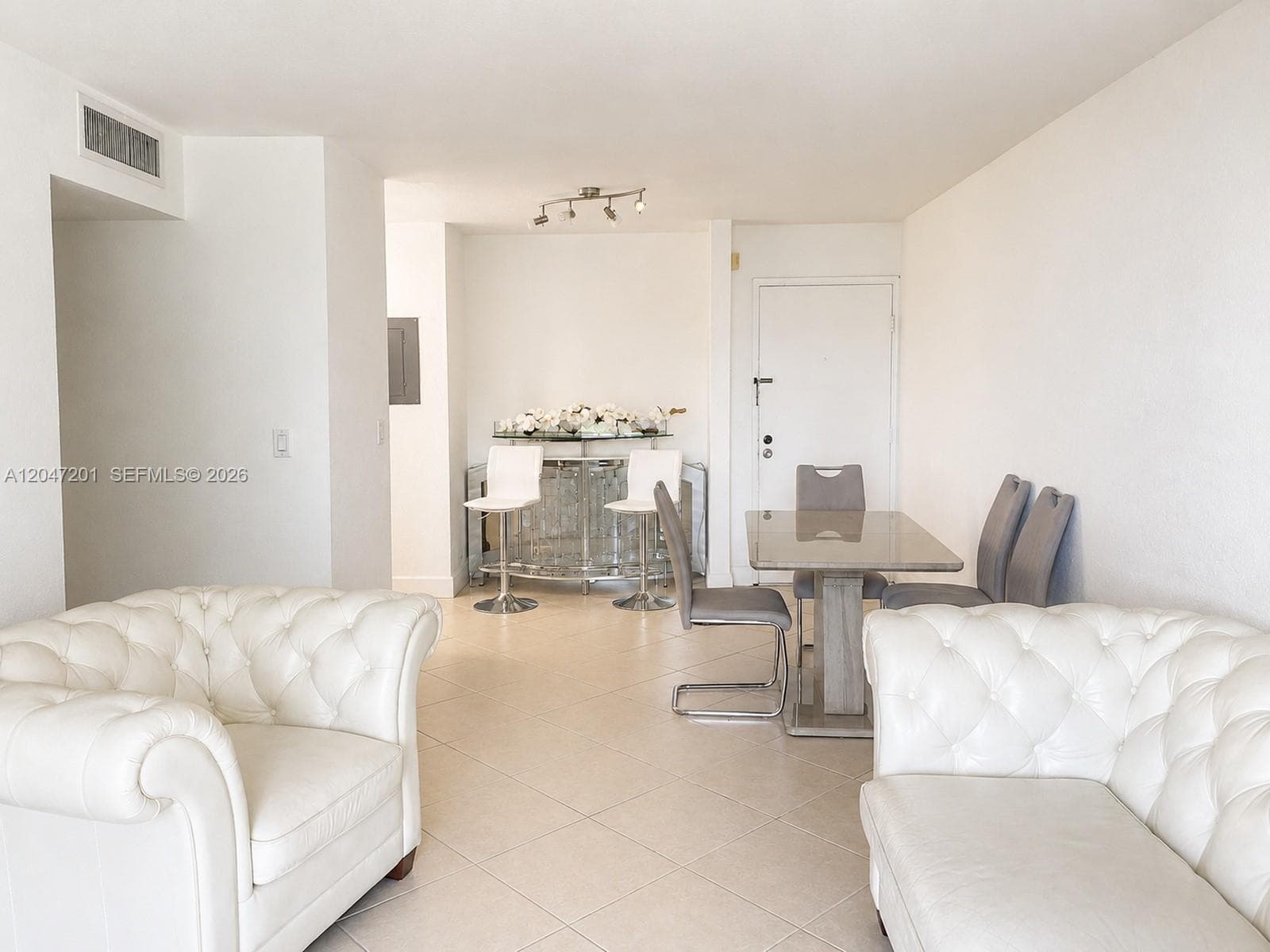 8870 Fontainebleau Blvd # 106, Miami FL 33172 photo 3