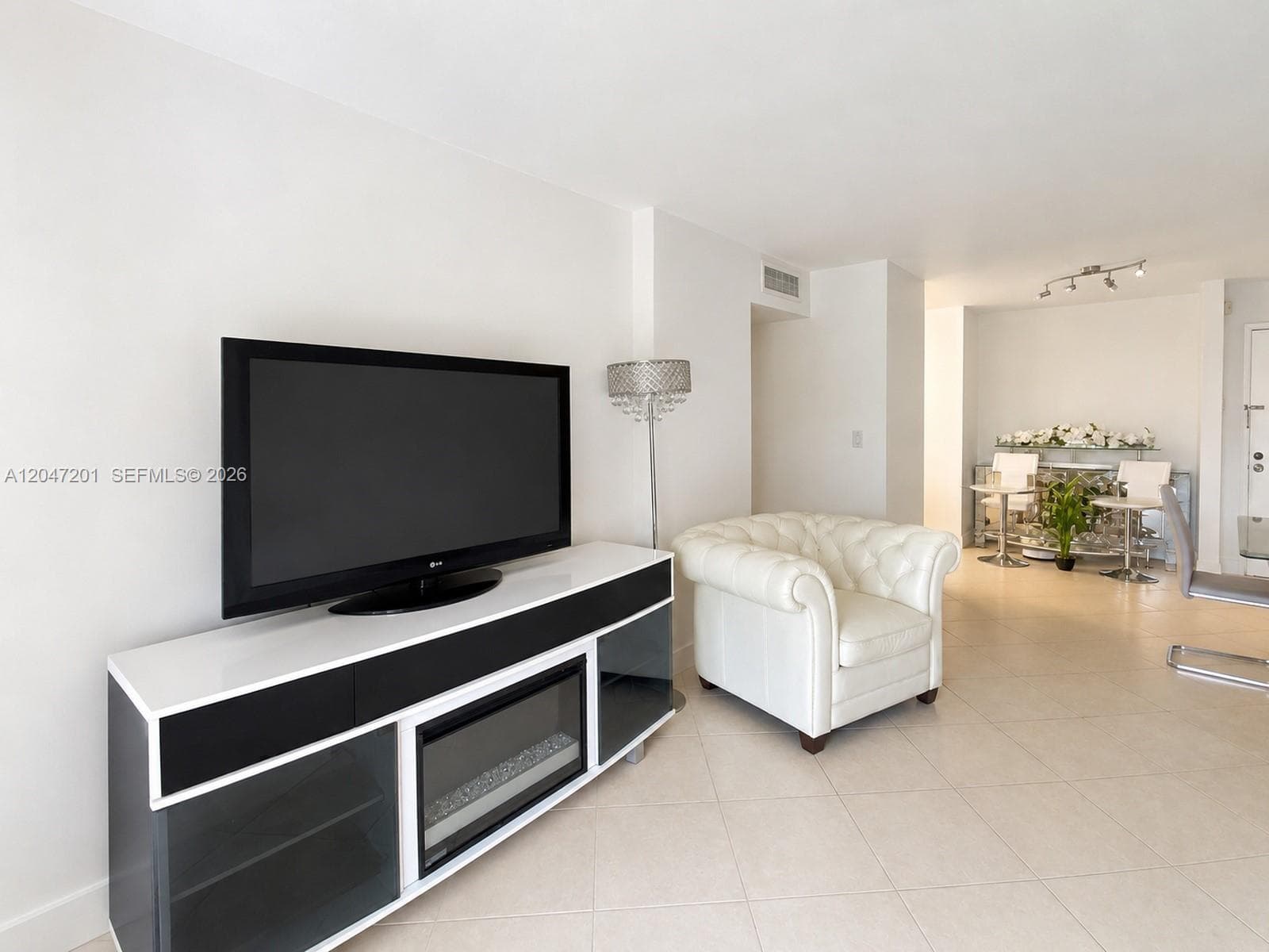 8870 Fontainebleau Blvd # 106, Miami FL 33172 photo 4