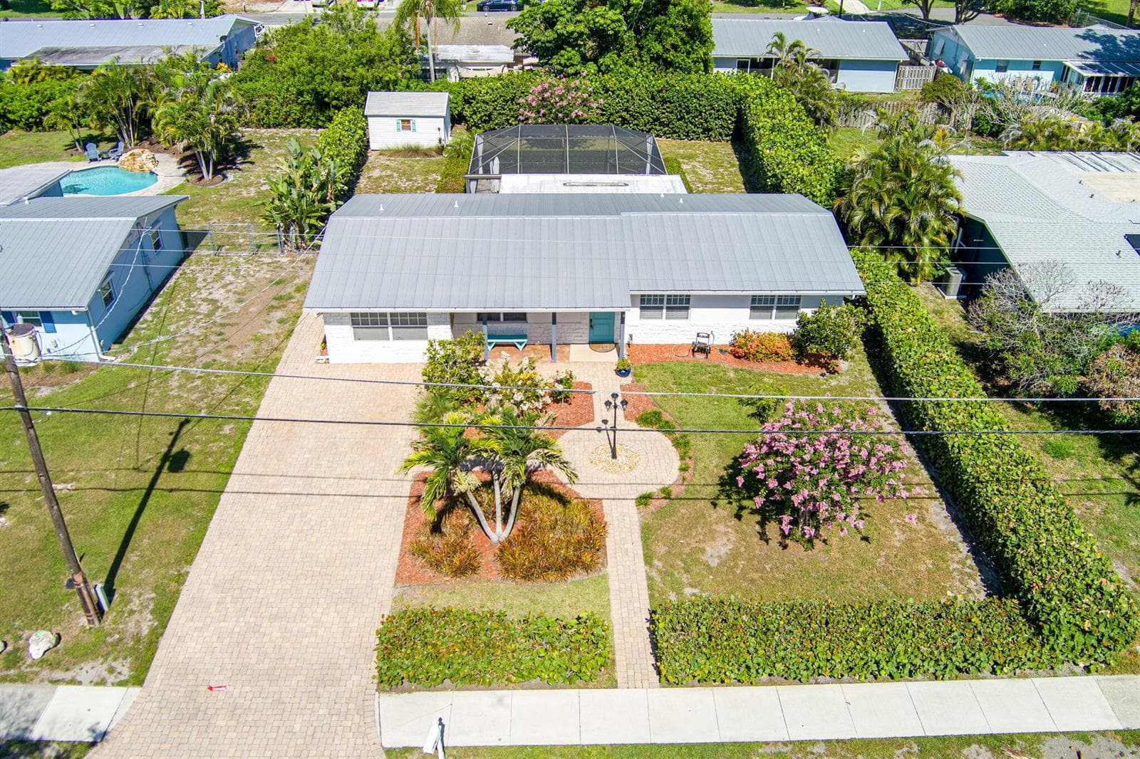1252 SE Madison Avenue, Stuart FL 34996 photo 2