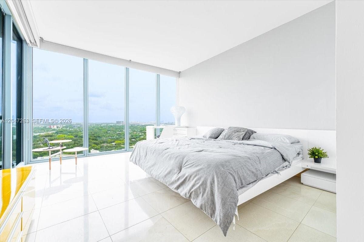 601 NE 36th St # 2203, Miami FL 33137 photo 4