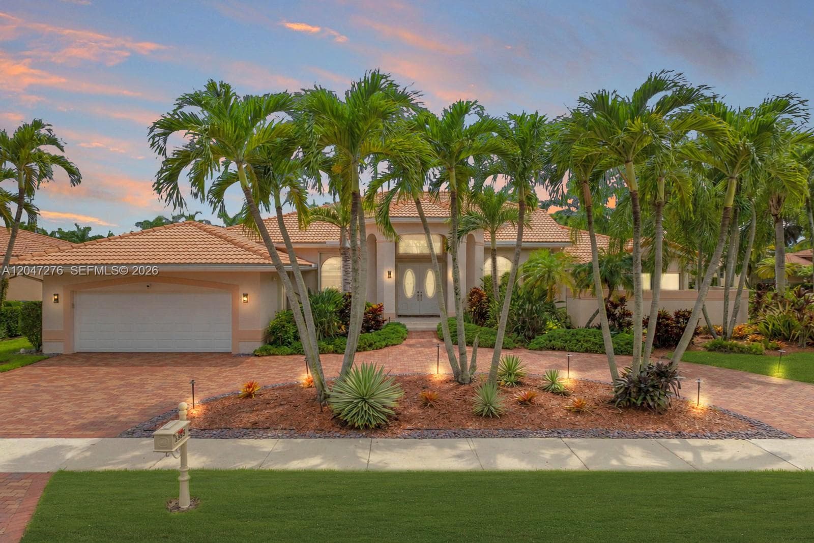 392 Coconut Cir, Weston FL 33326 photo 4