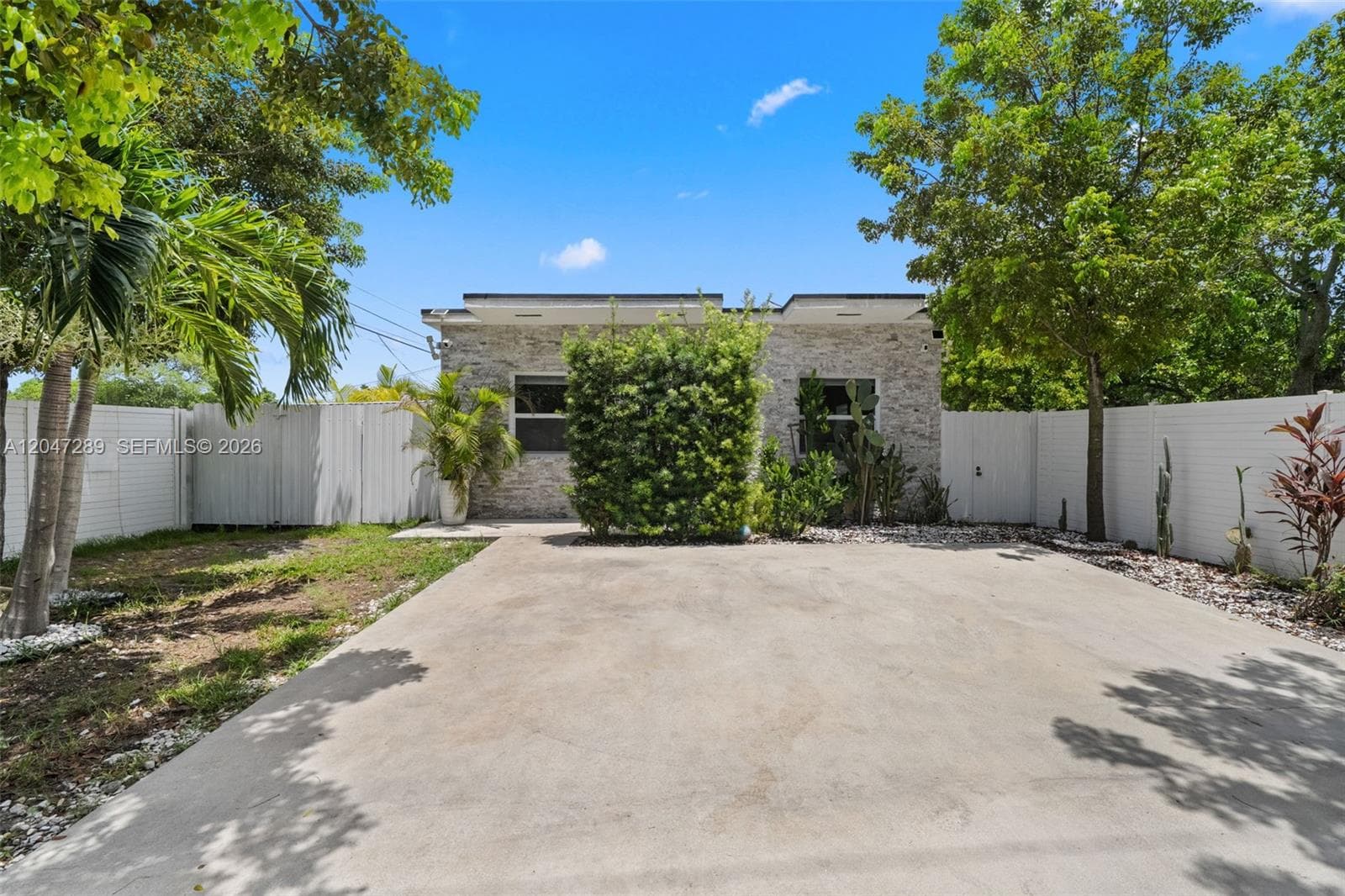 5629 NW 31st Ave, Miami FL 33142