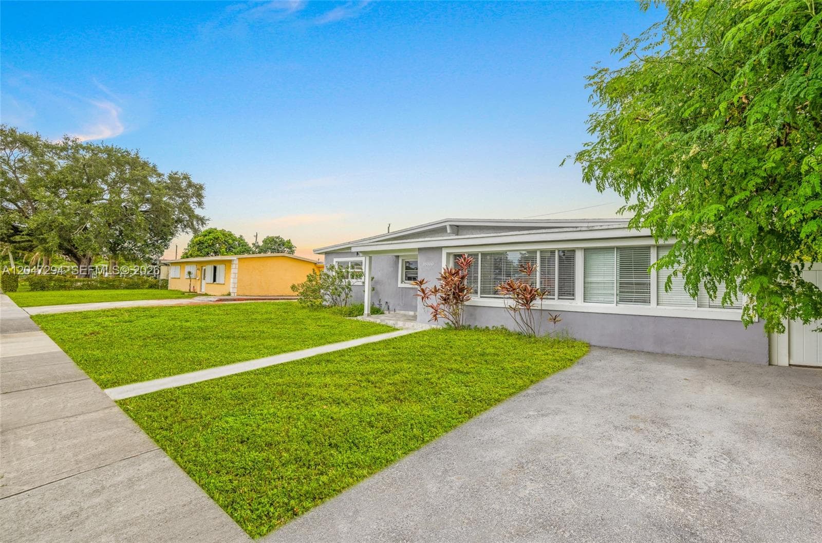18100 NW 7th Pl, Miami Gardens FL 33169 photo 3