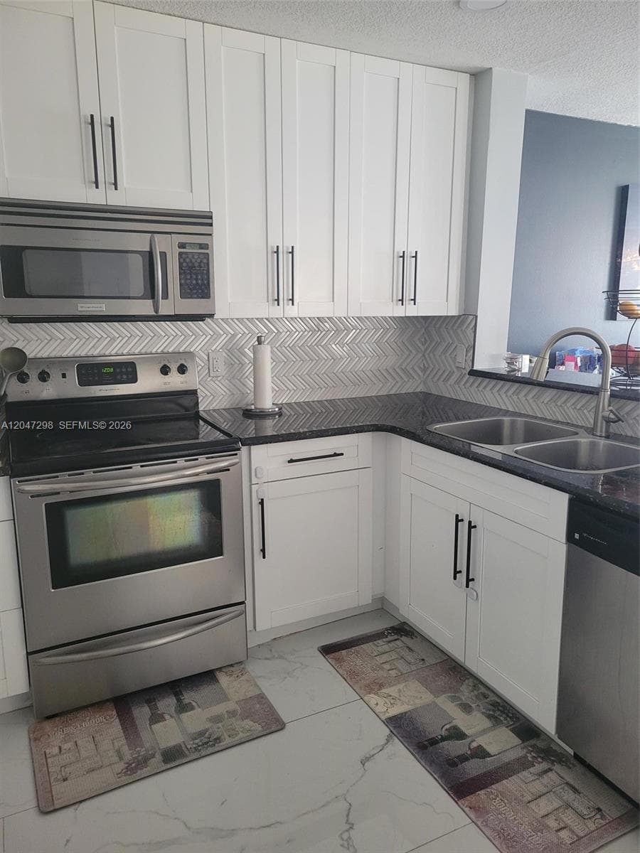 6606 Saltaire Ter, Margate FL 33063 photo 5
