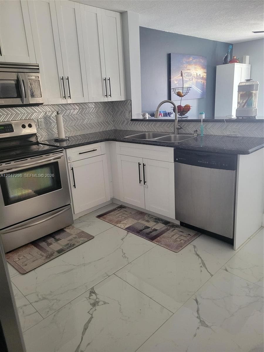 6606 Saltaire Ter, Margate FL 33063 photo 4