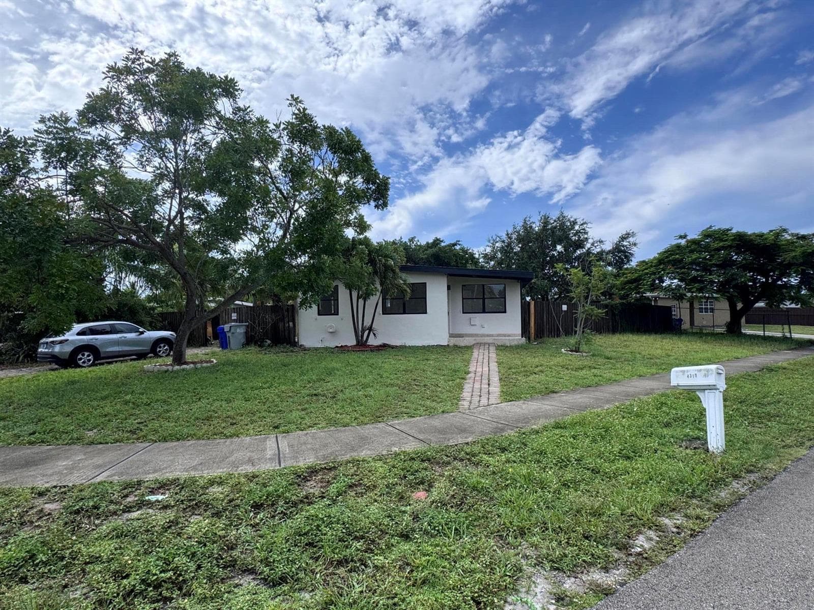 4310 NE 13th Avenue, Pompano Beach FL 33064