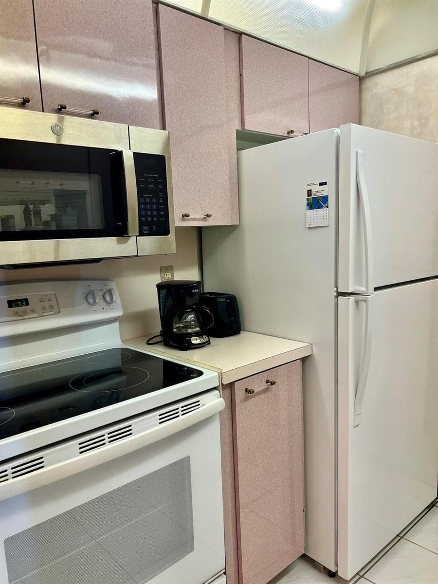 111 Briny Avenue # 21-06, Pompano Beach FL 33062 photo 5