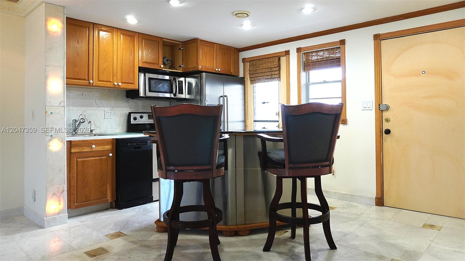 301 NE 14th Ave # 703, Hallandale Beach FL 33009 photo 2