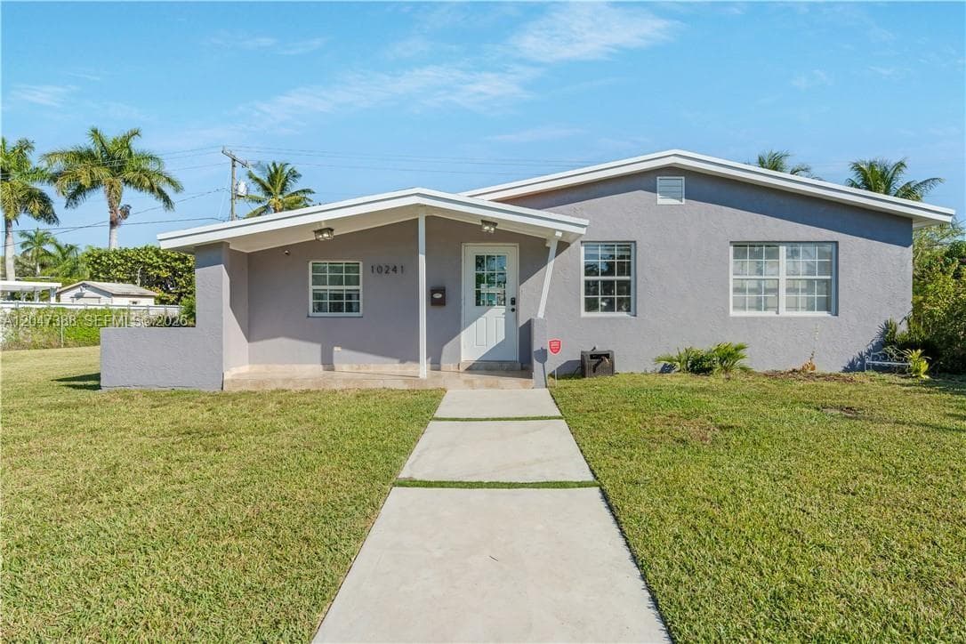 10241 Dominican Dr, Cutler Bay FL 33189