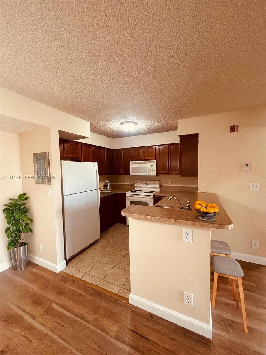 7630 Westwood Dr # 305, Tamarac FL 33321 photo 4