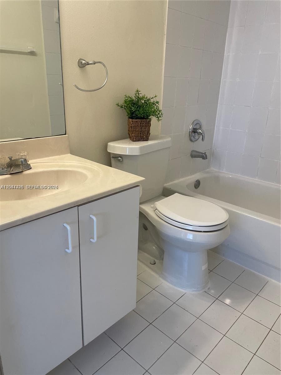 15400 SW 134th Pl # 404, Miami, FL 33177 photo 5