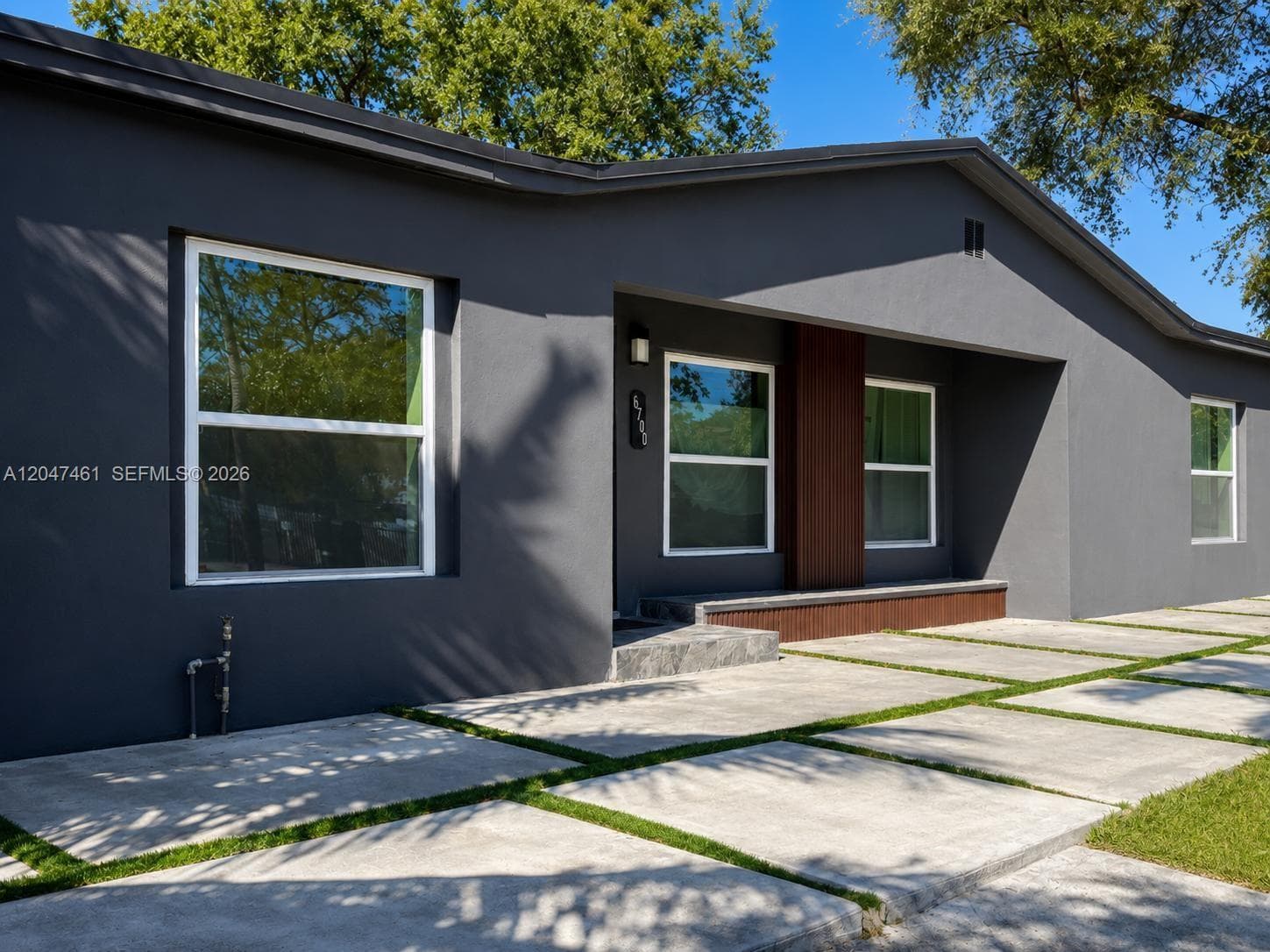6700 NW 5th Ave, Miami FL 33150 photo 2