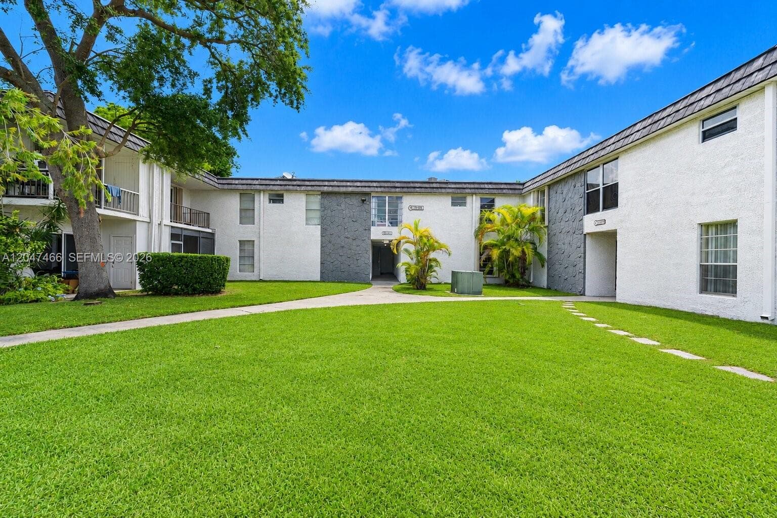 10381 N Kendall Dr # M8, Miami FL 33176 photo 4