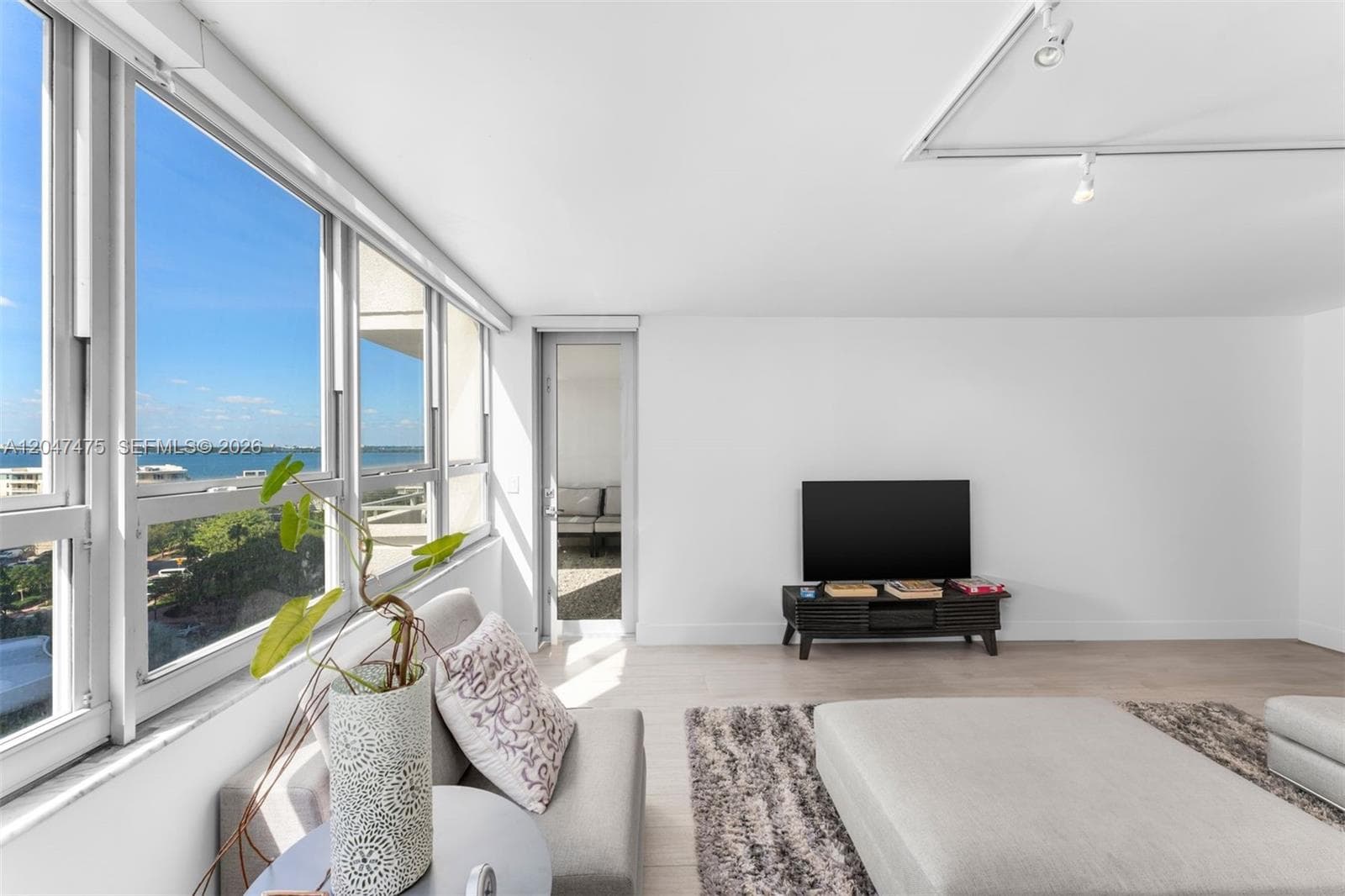 11 Island Ave # 1009, Miami Beach FL 33139 photo 2