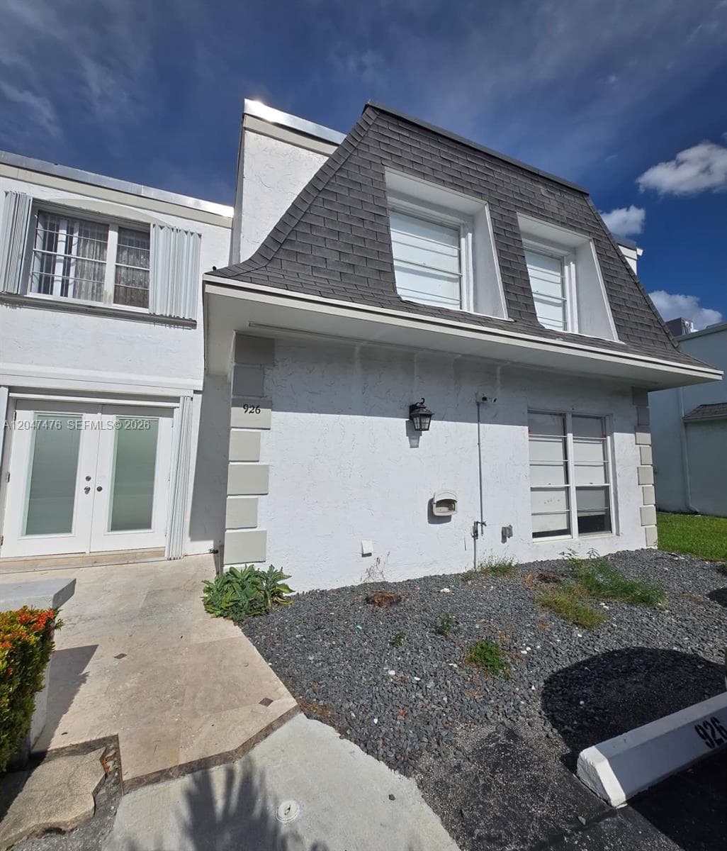 926 NE 27th Ave # 926, Hallandale Beach FL 33009