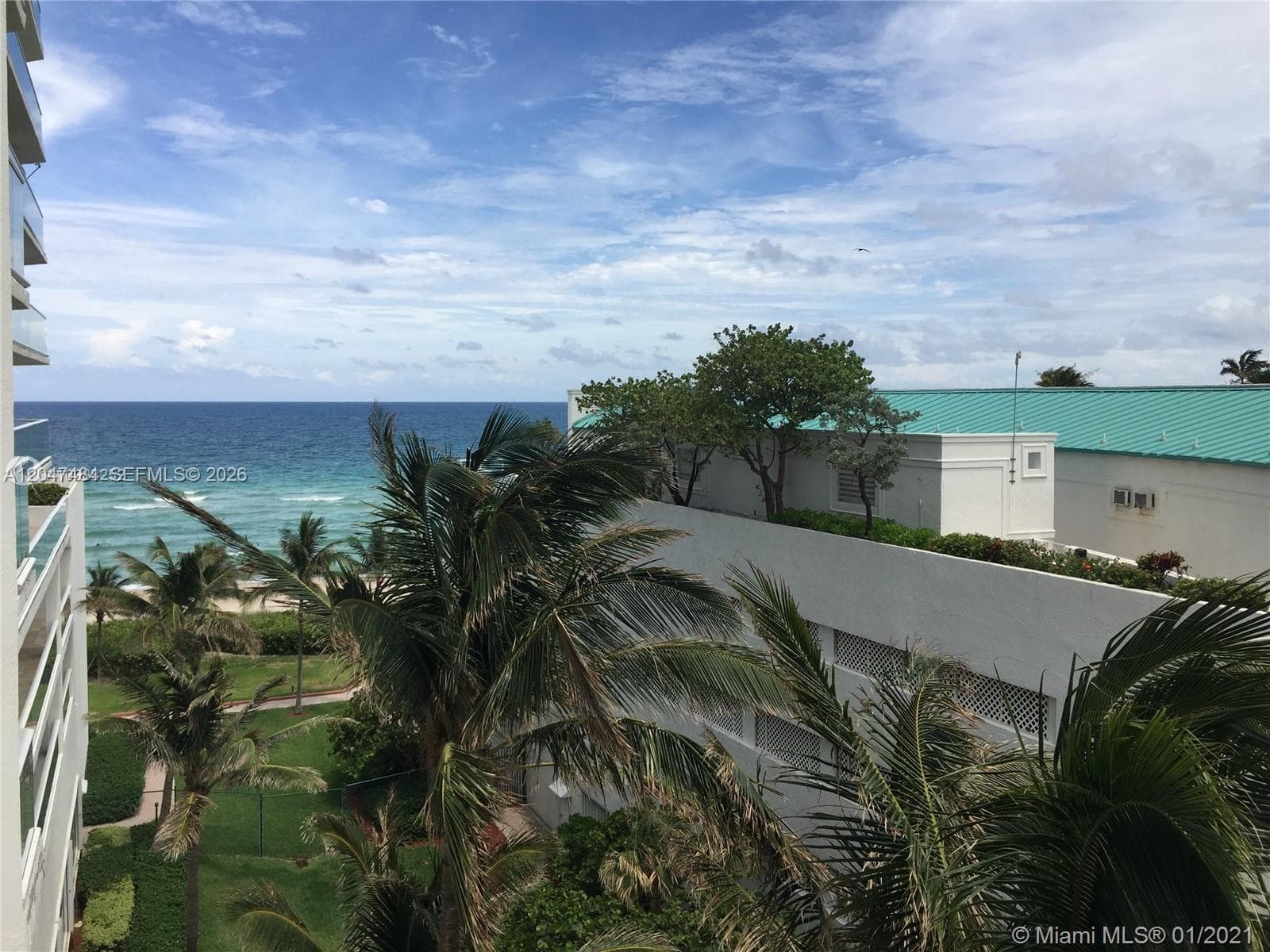 16485 Collins Ave # 538, Sunny Isles Beach FL 33160 photo 2