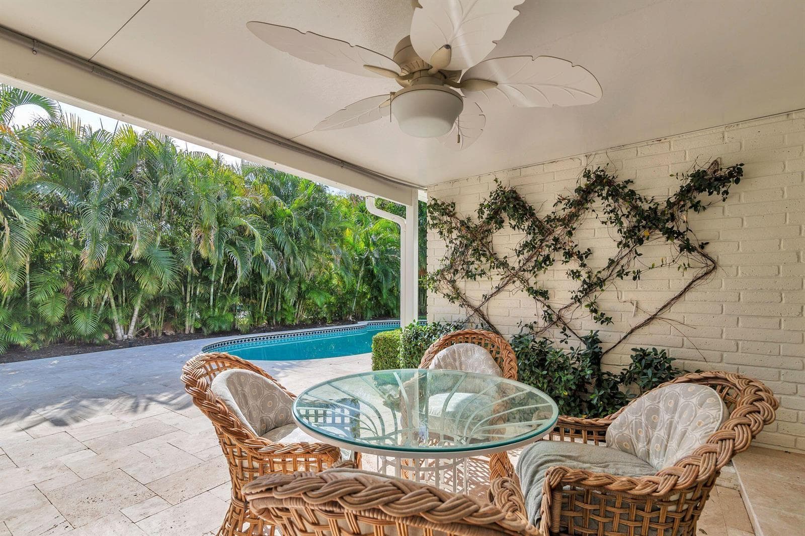 246 Gray Street, West Palm Beach FL 33405 photo 4