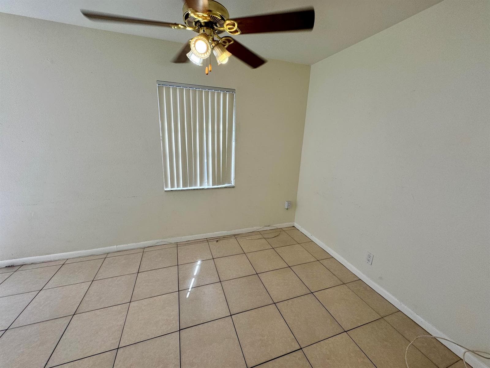 8028 SW 17th Place, Davie FL 33324 photo 4