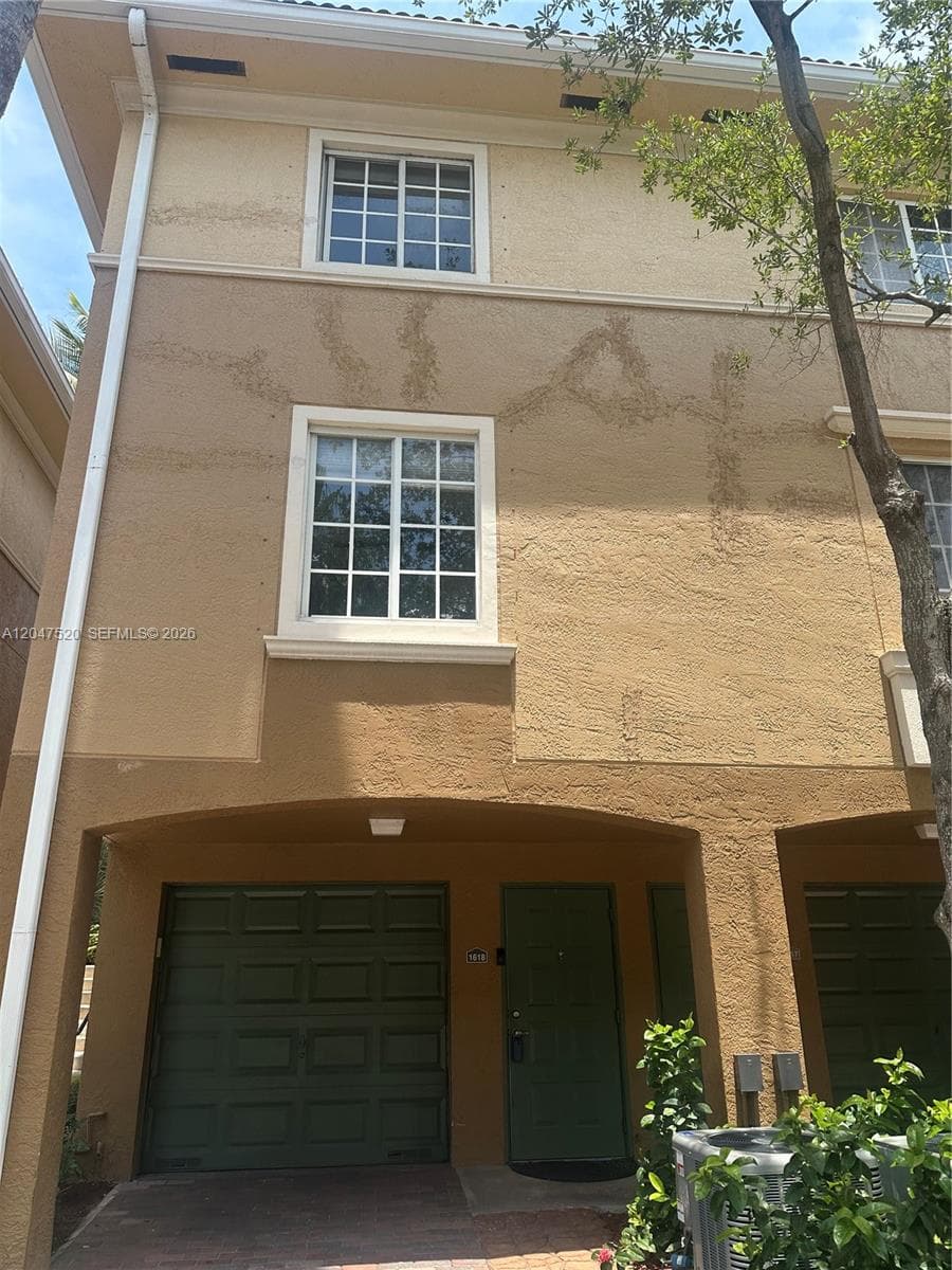 2961 NE 185th St # 1618, Aventura FL 33180 photo 2