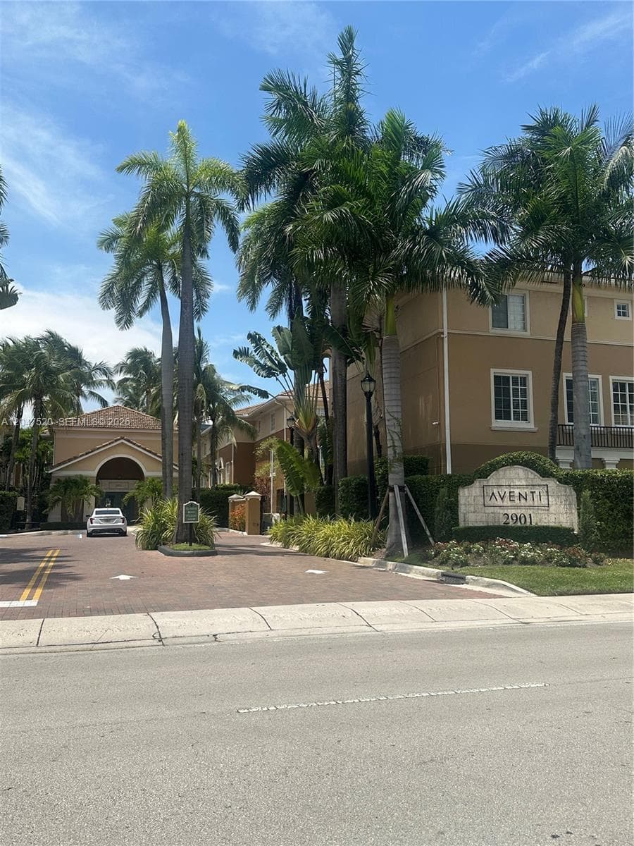 2961 NE 185th St # 1618, Aventura FL 33180