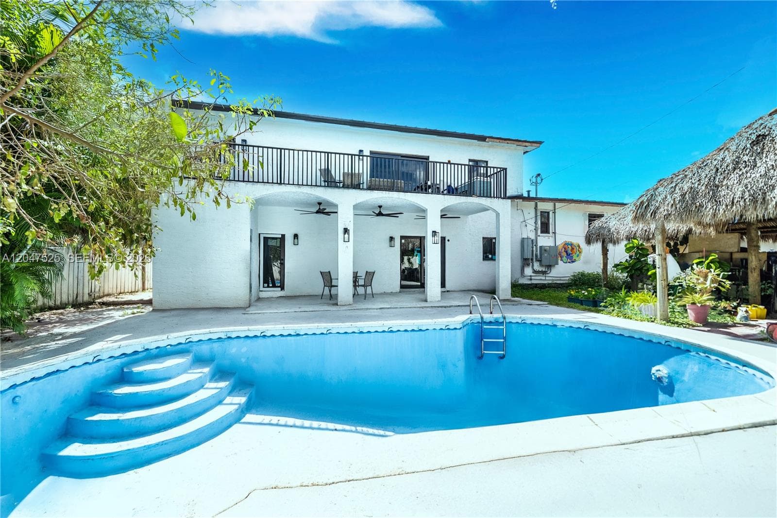 20200 NE 14th Ave, Miami FL 33179 photo 4