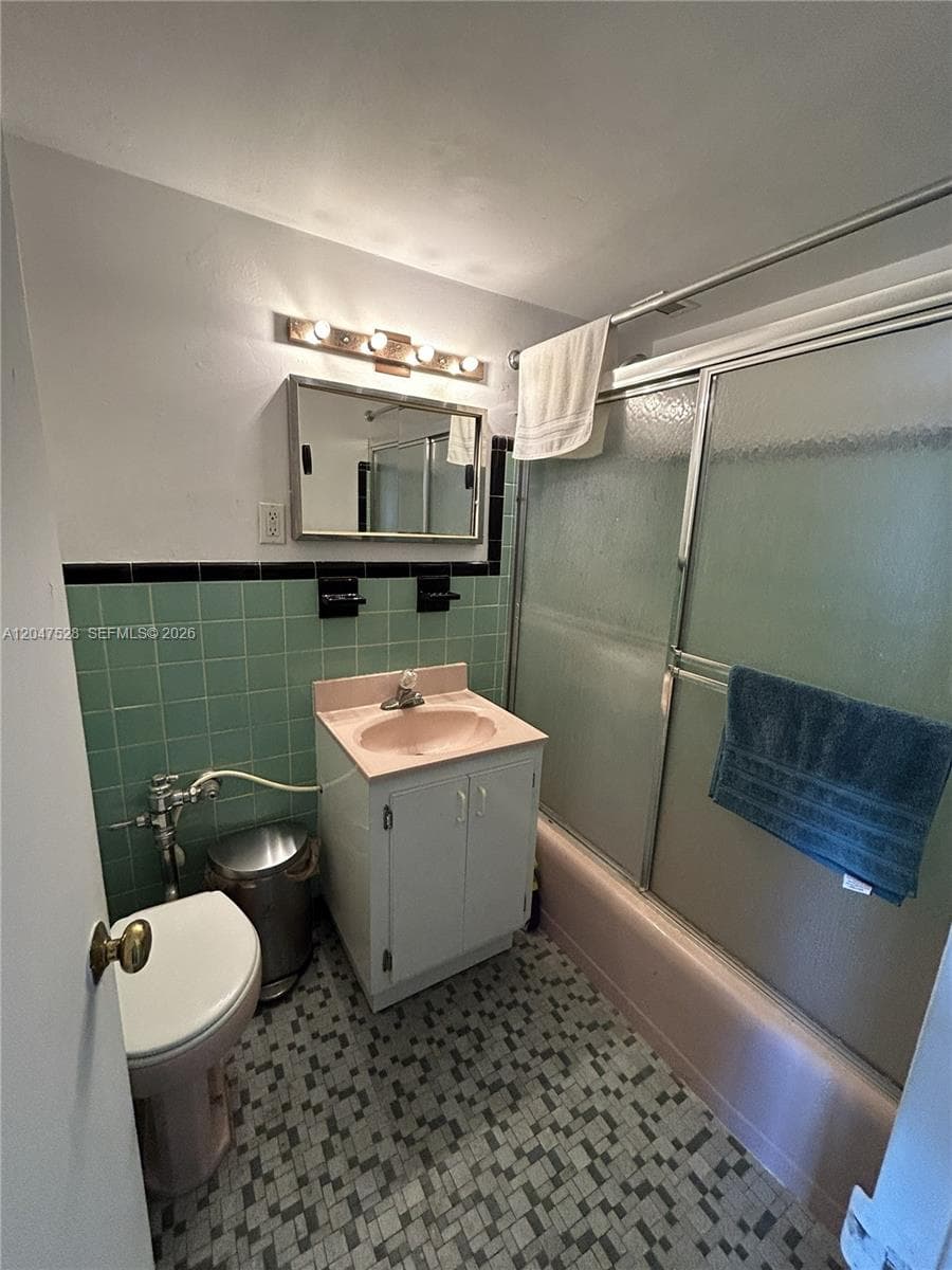 6484 Indian Creek Dr # 303, Miami Beach, FL 33141 photo 4