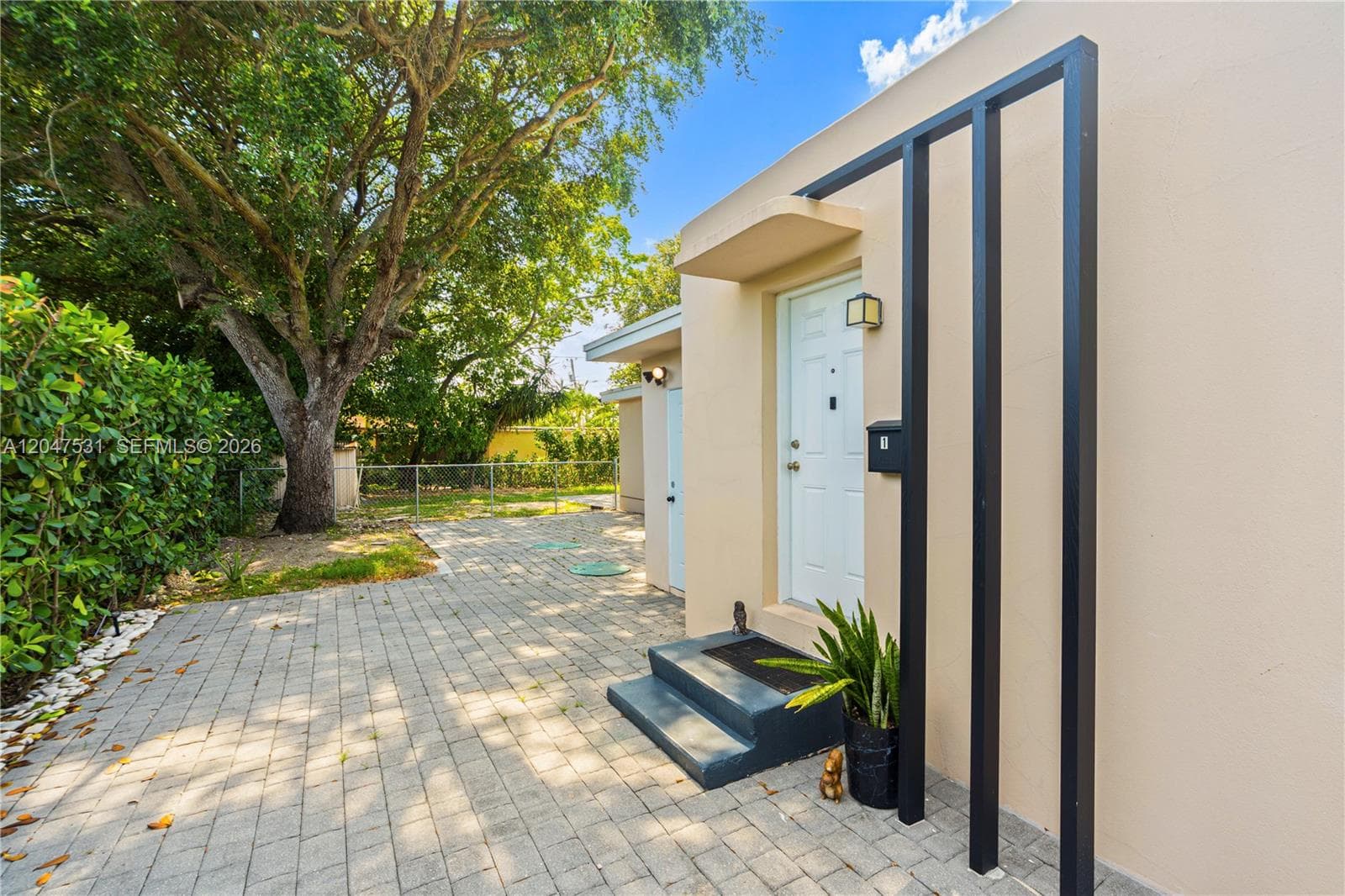 5800 Taylor St # 1, Hollywood FL 33021 photo 2