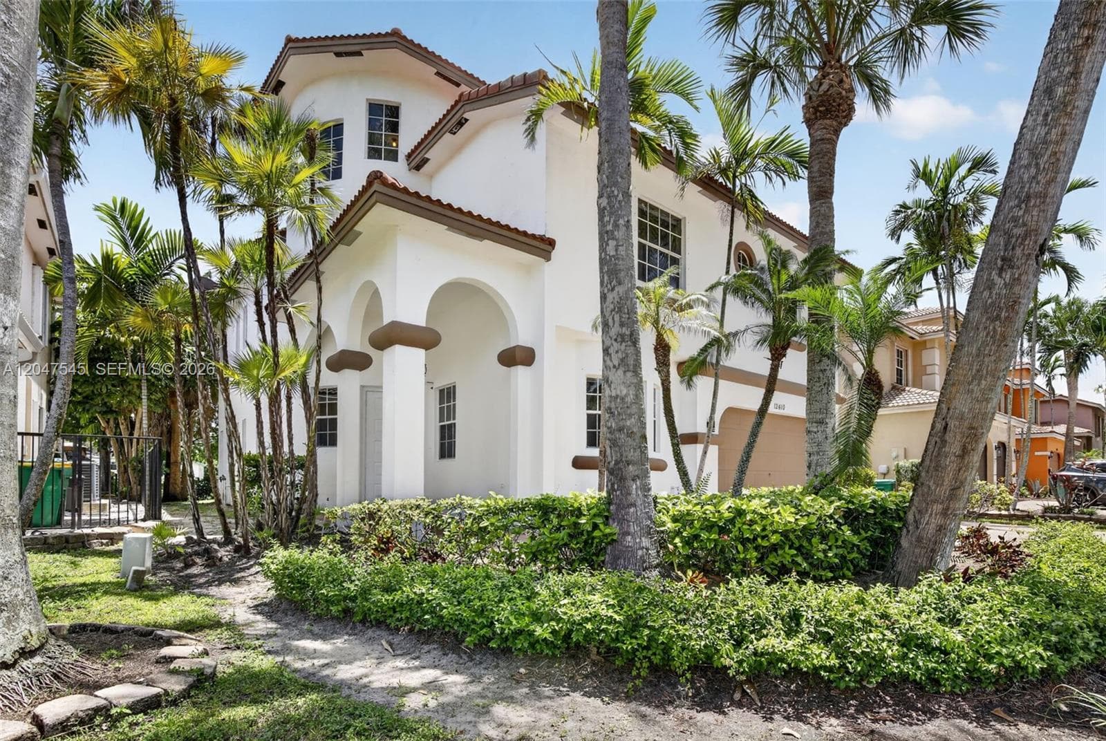 12410 SW 1st St, Plantation FL 33325 photo 2