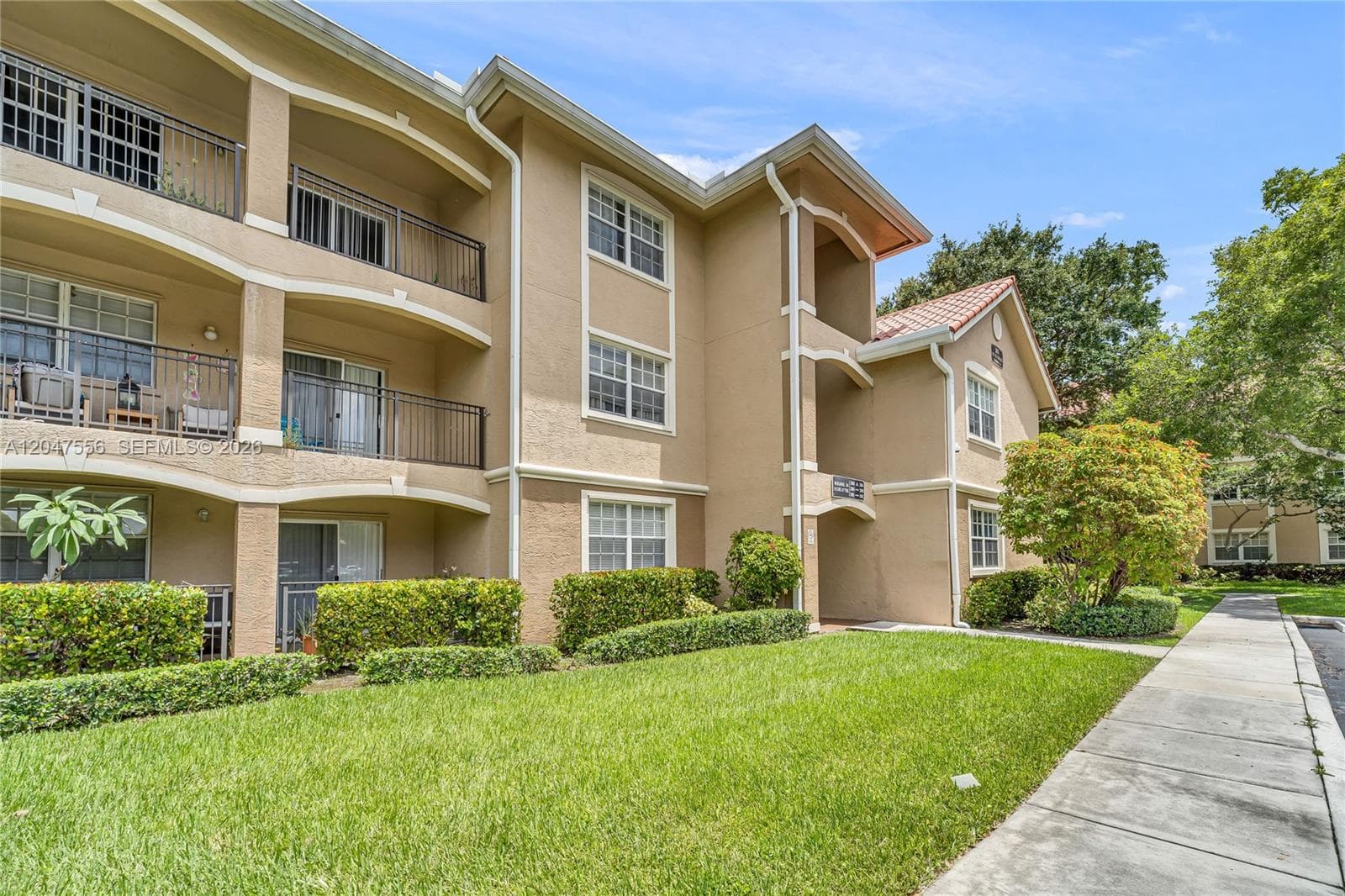 215 SW 117th Ter # 14306, Pembroke Pines FL 33025 photo 3