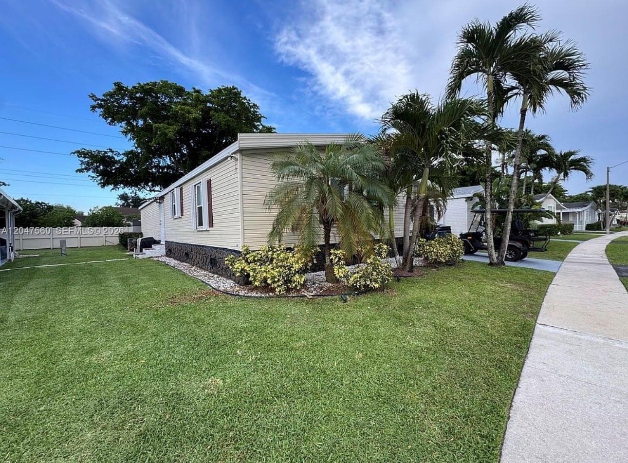 1196 SW 112th way, Davie FL 33325 photo 4