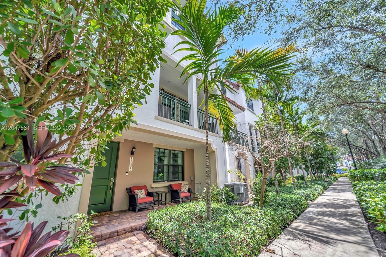 11355 SW 14th St, Pembroke Pines FL 33025 photo 3