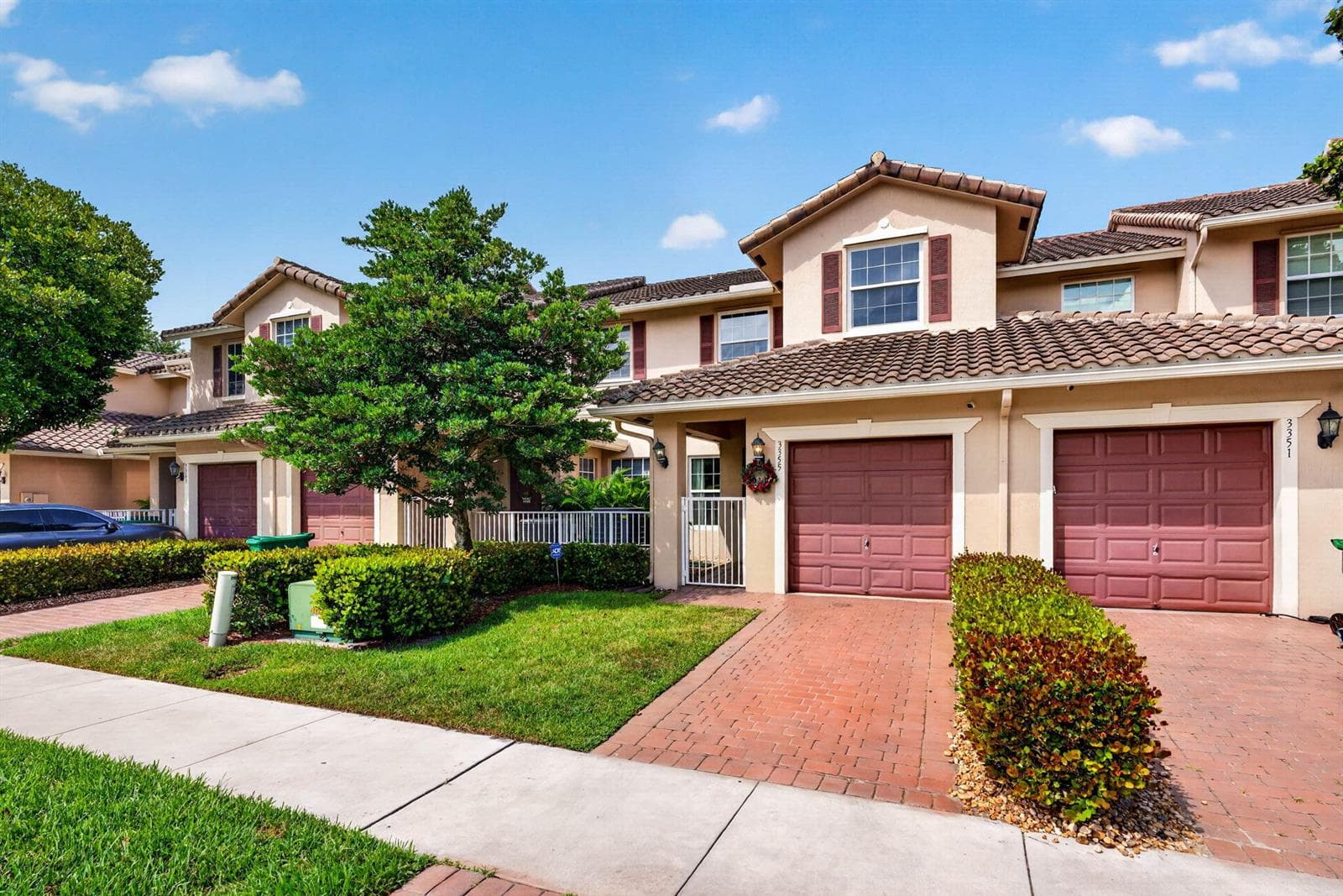3355 Lakeside Drive, Davie FL 33328 photo 2