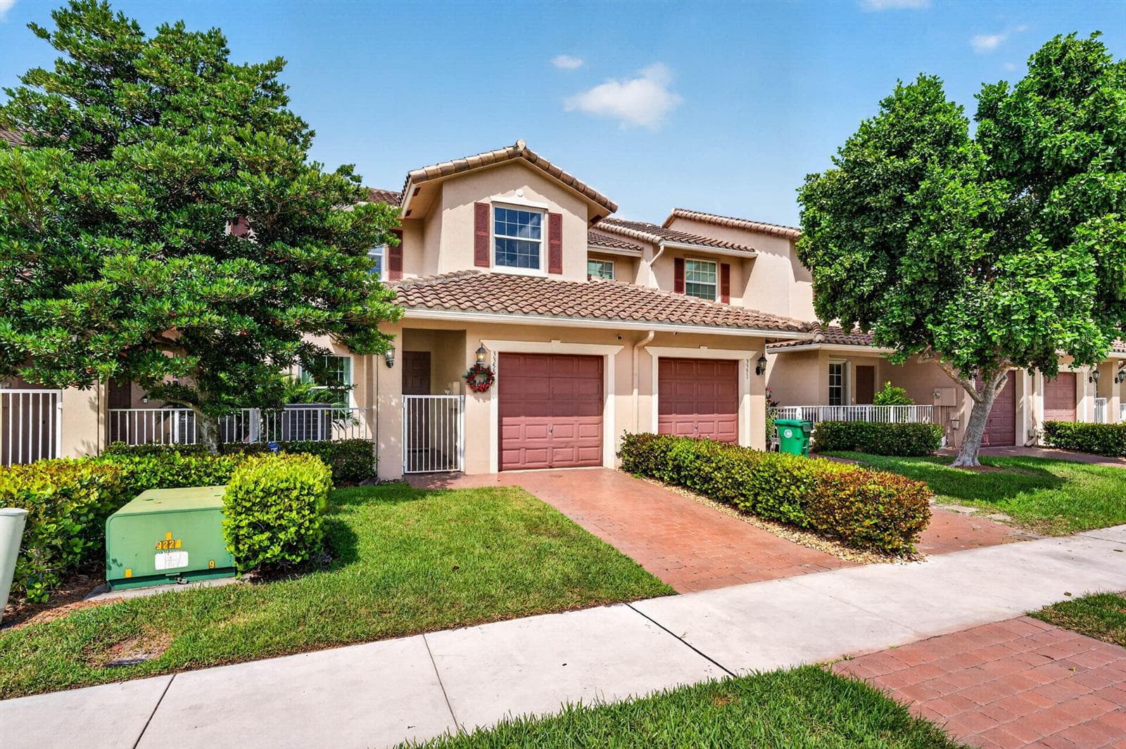 3355 Lakeside Drive, Davie FL 33328 photo 3