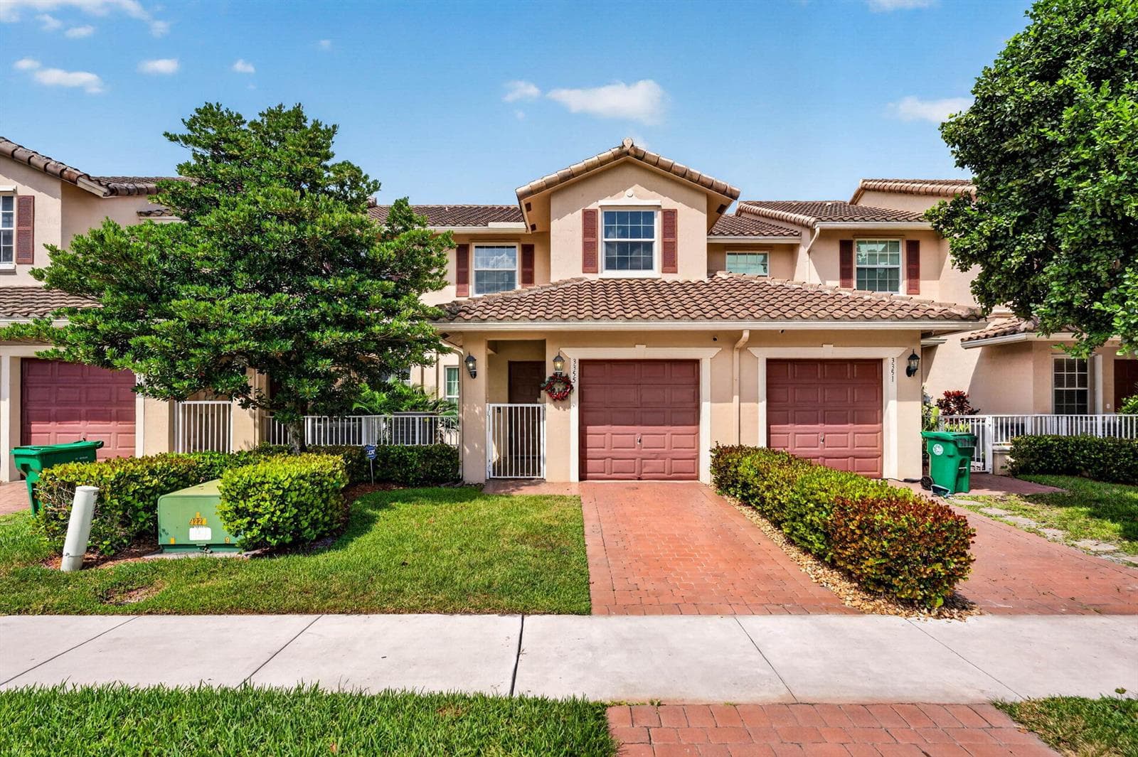 3355 Lakeside Drive, Davie FL 33328