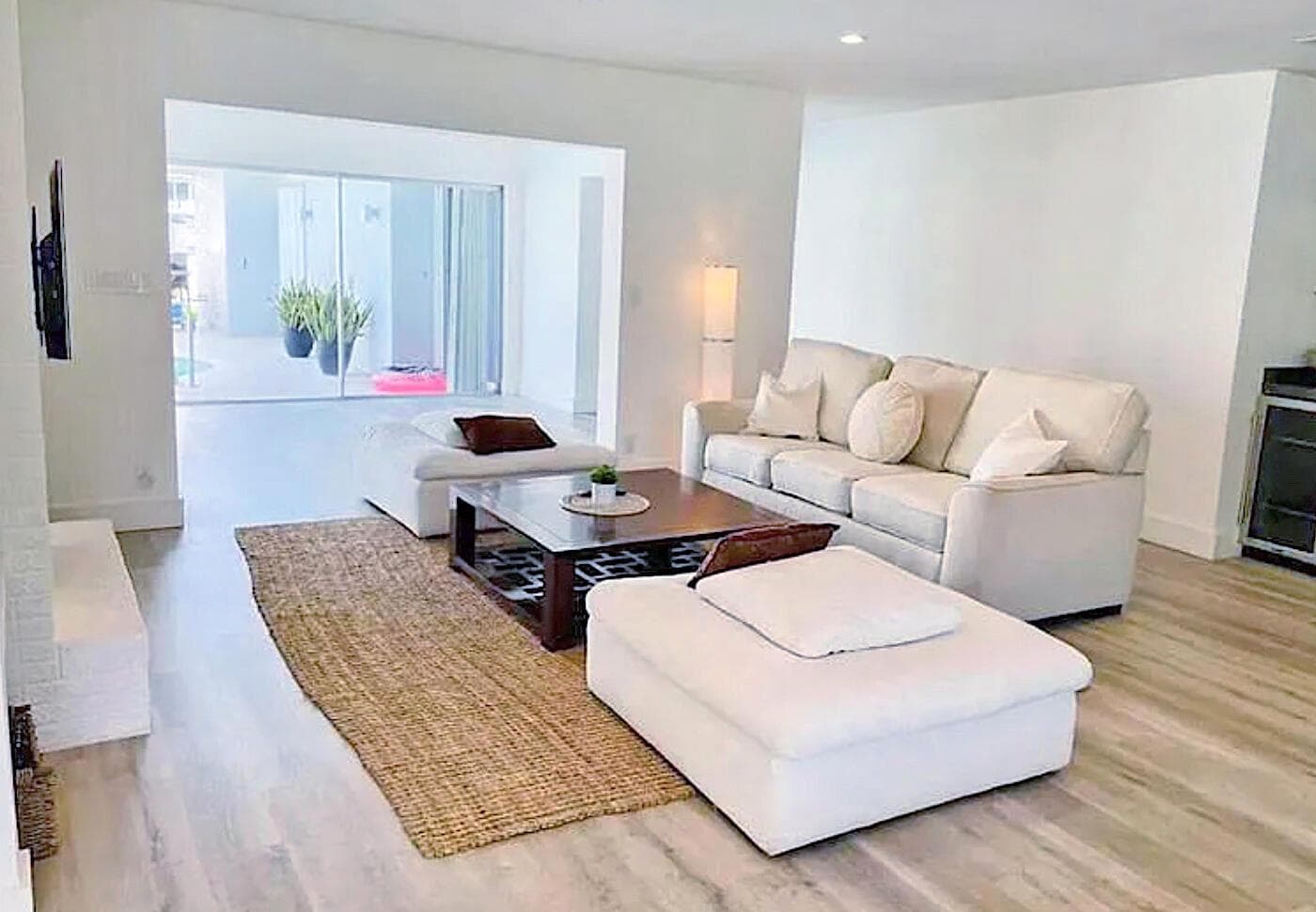1919 Sunrise Key Boulevard, Fort Lauderdale FL 33304 photo 3