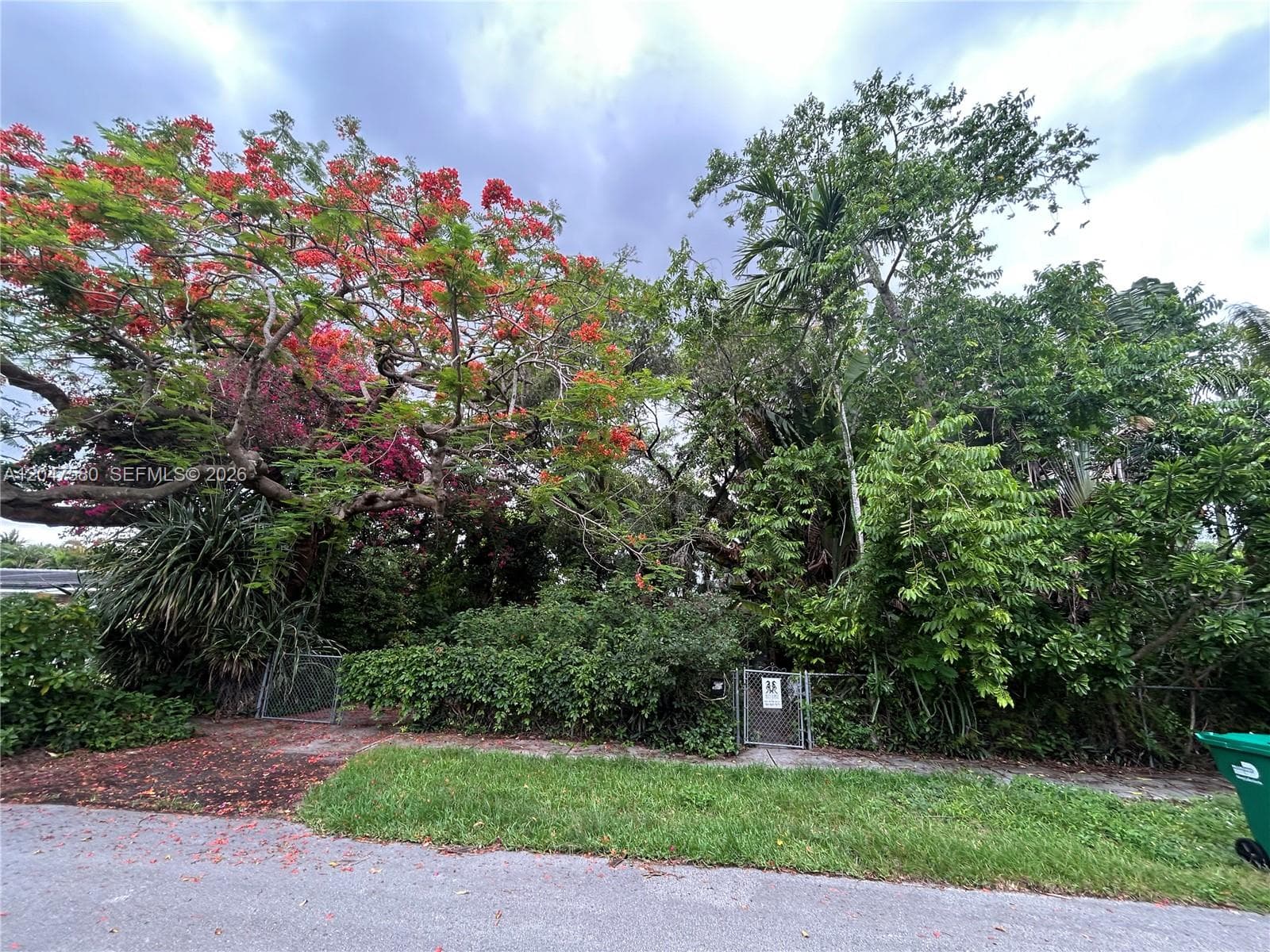 8285 SW 47th St, Miami FL 33155 photo 2