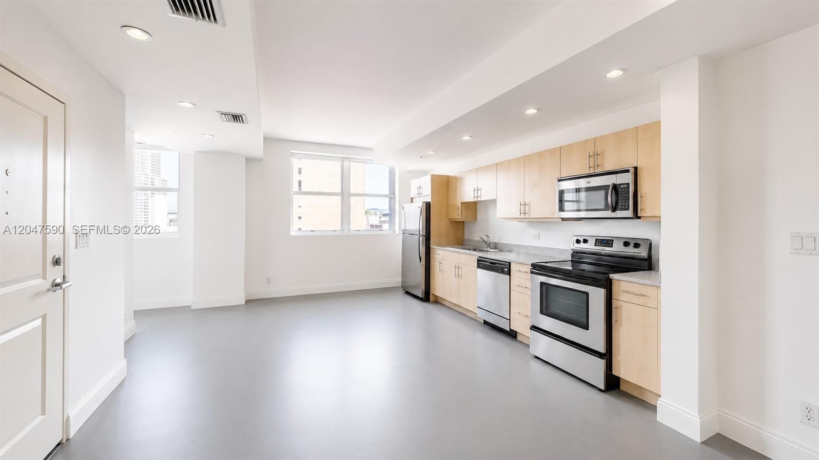 111 E Flagler St # 810, Miami FL 33131 photo 2