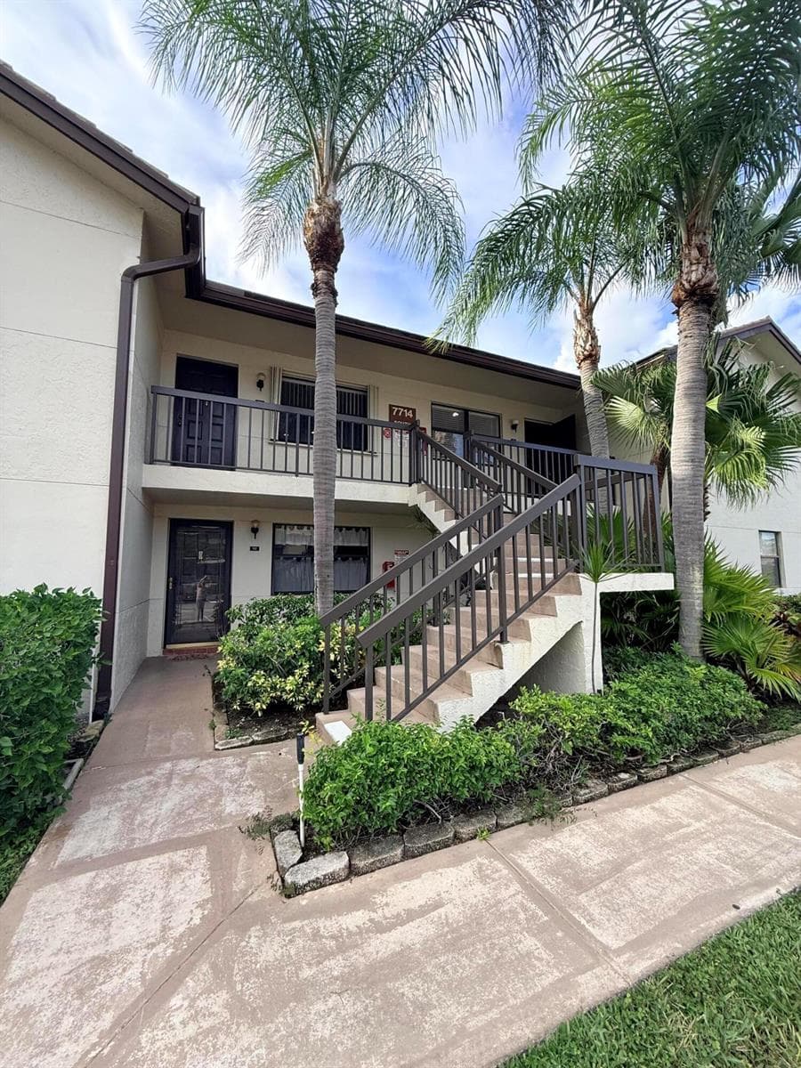7714 Tahiti Lane # 203, FL 33467