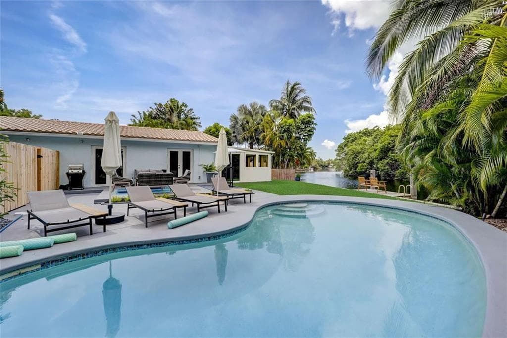 50 NE 30th Court # 2, Wilton Manors FL 33334 photo 3
