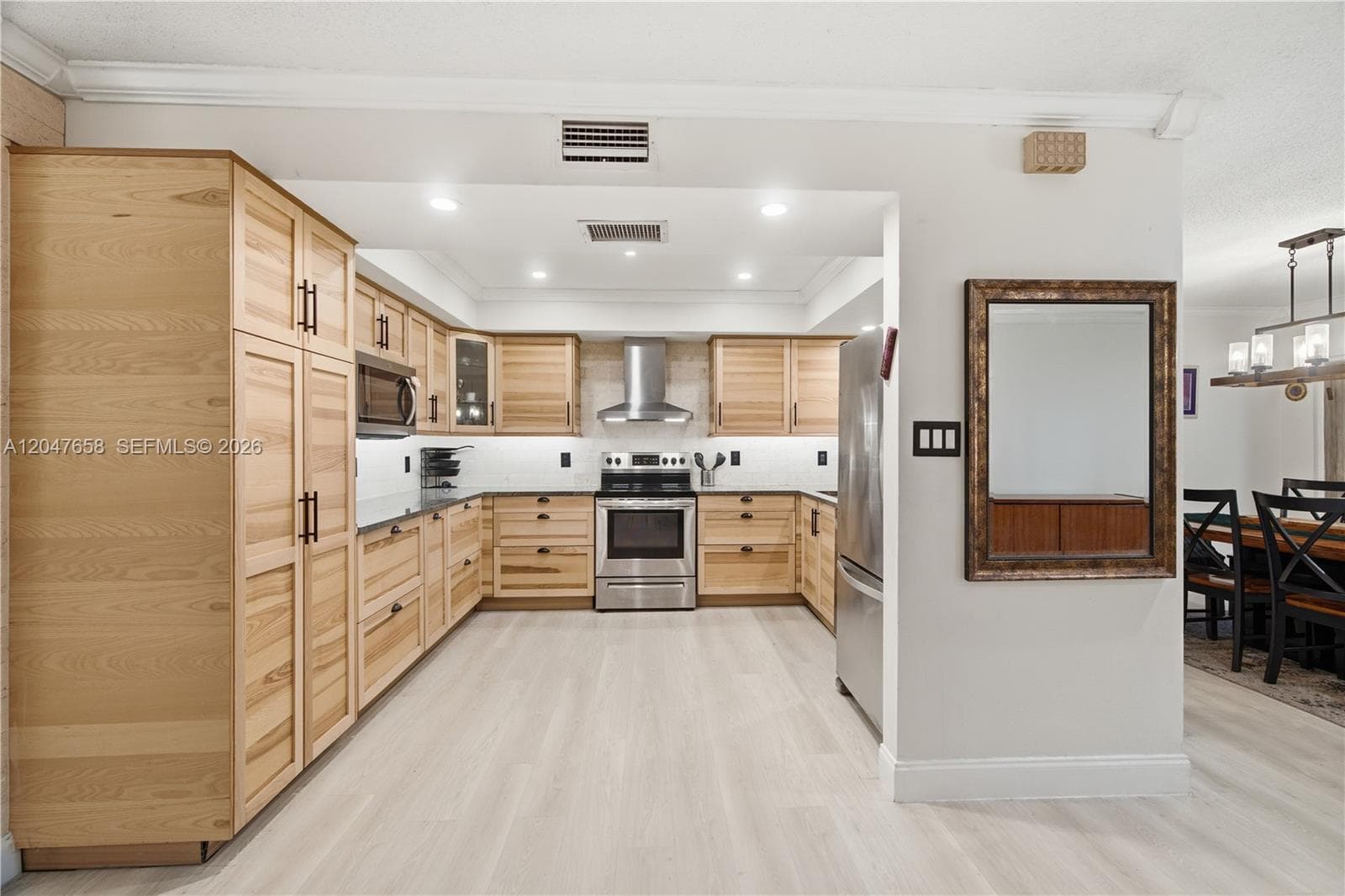 2822 N 34th Ave, Hollywood FL 33021 photo 2