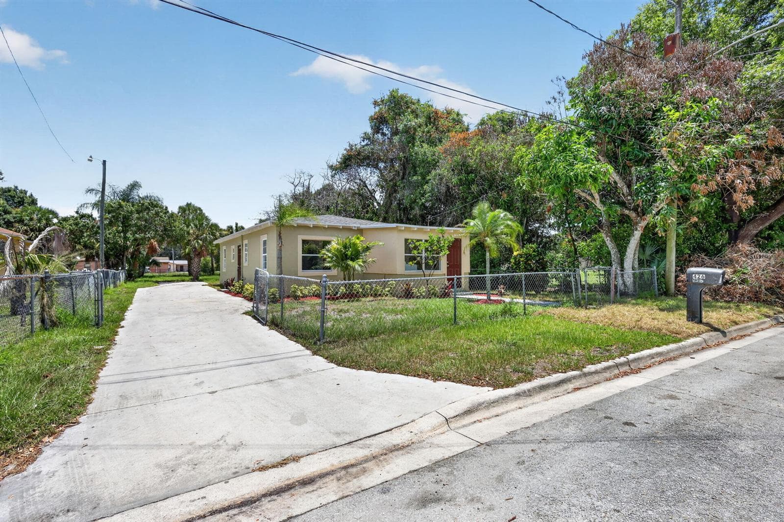 426 N 19th Street, Fort Pierce FL 34950 photo 2