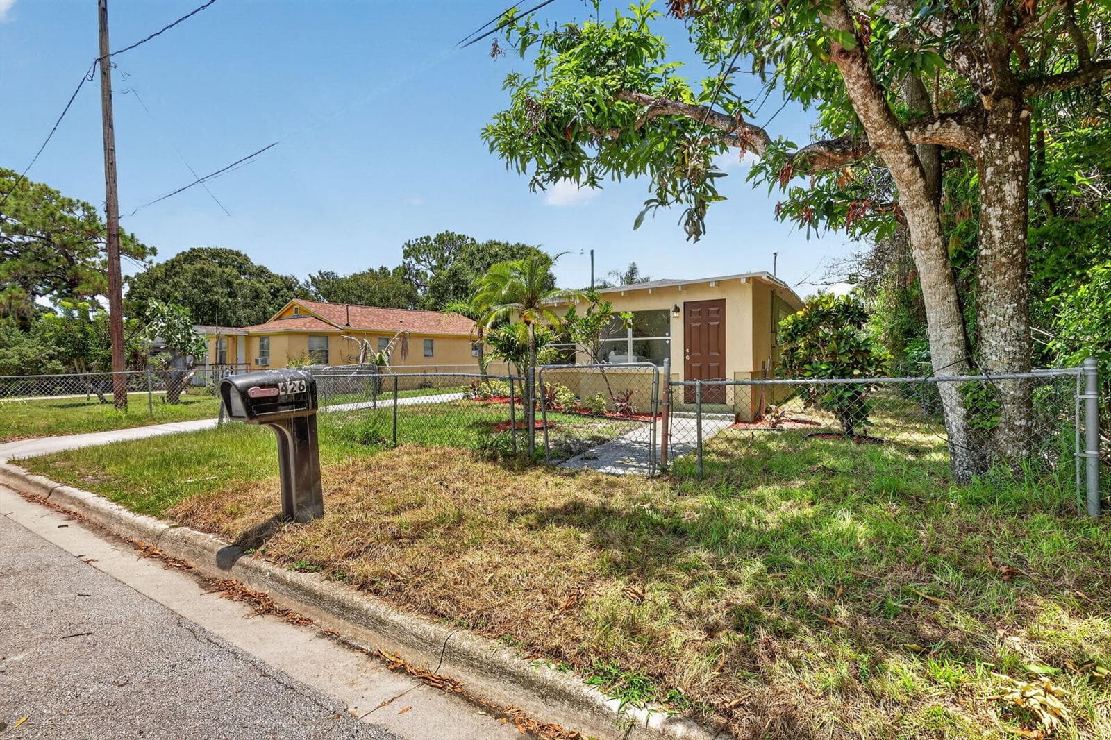 426 N 19th Street, Fort Pierce FL 34950 photo 3