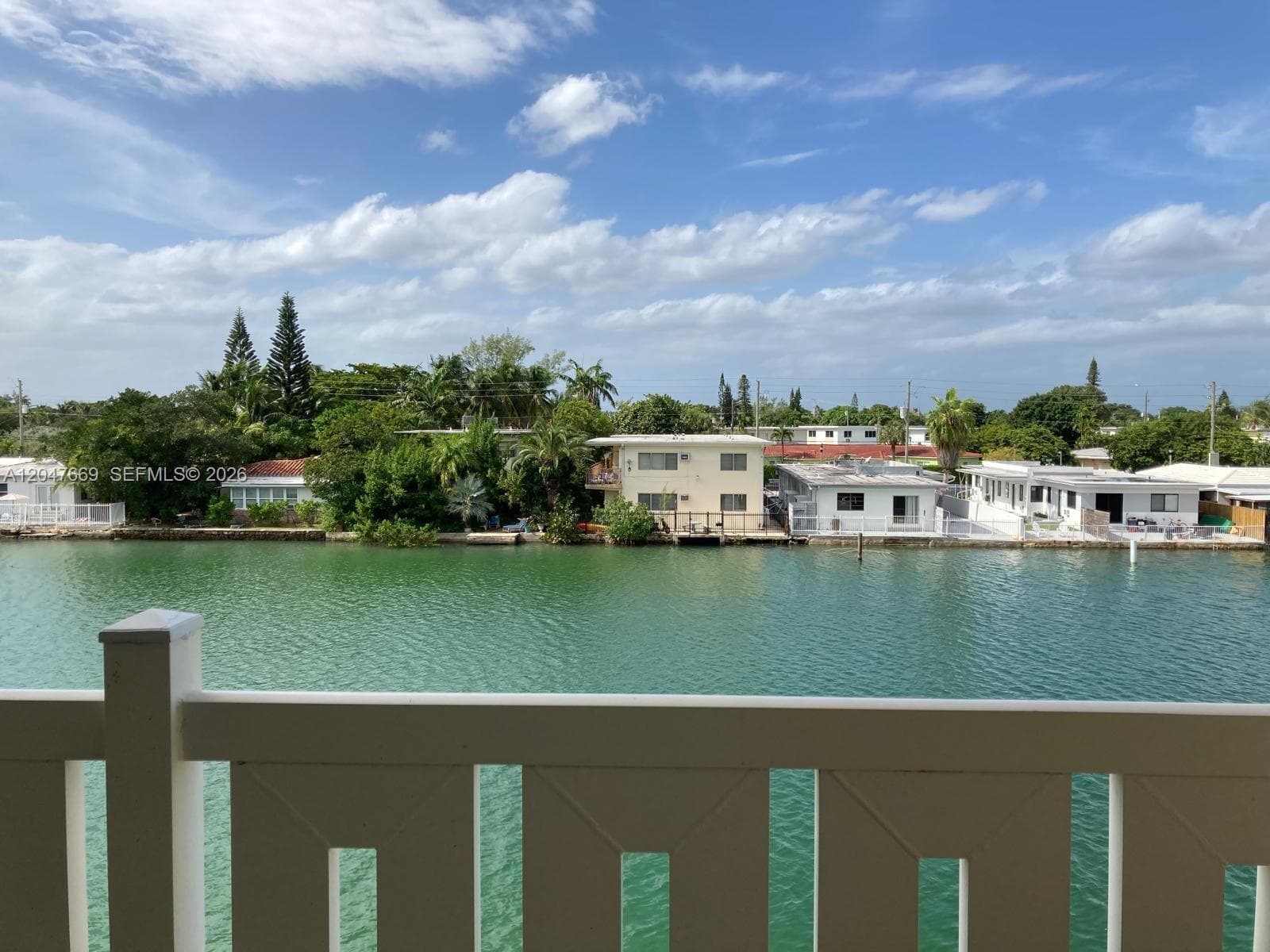 7900 Tatum Waterway Dr # 305, Miami Beach FL 33141 photo 3