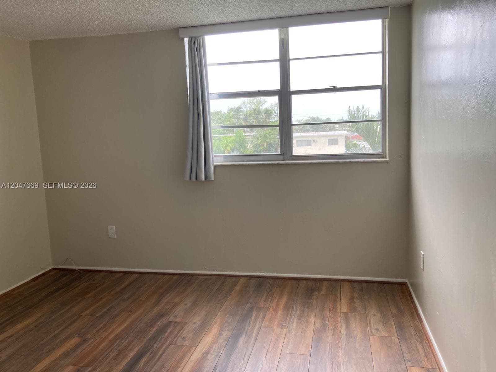 7900 Tatum Waterway Dr # 305, Miami Beach FL 33141 photo 5