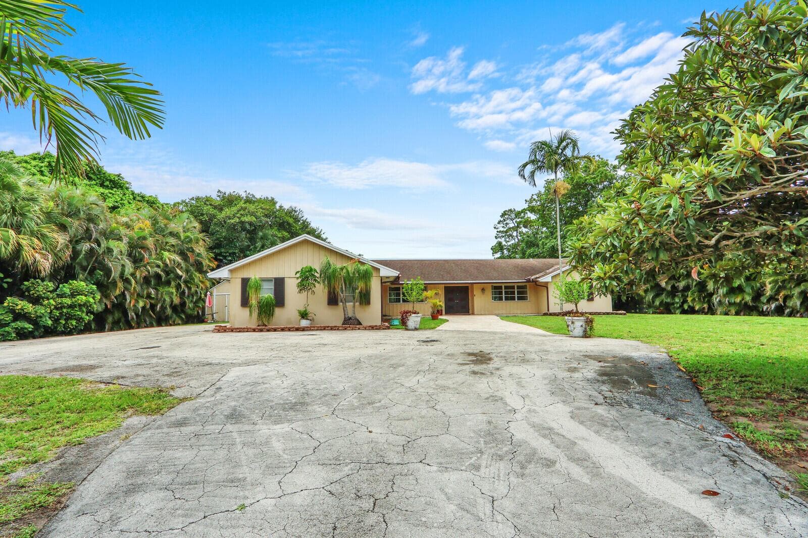 4529 Square Lake Drive, Palm Beach Gardens FL 33418 photo 2