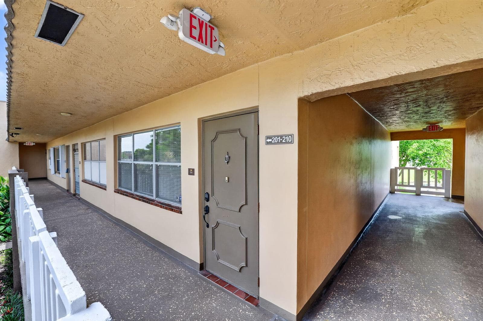 9141 Sunrise Lakes Boulevard # 210, Sunrise FL 33322 photo 3